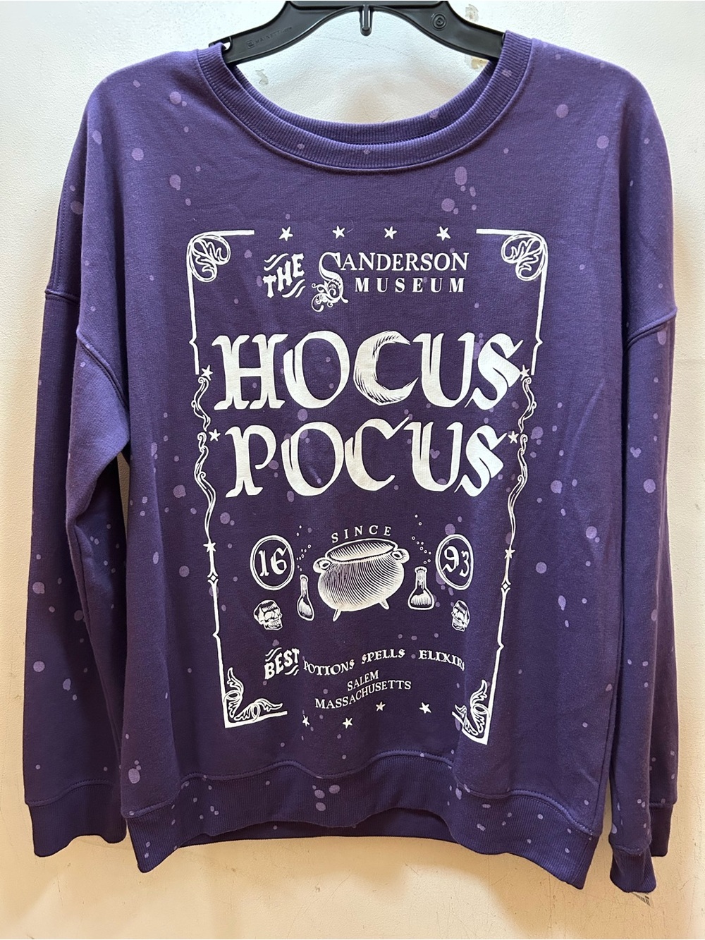 Hocus Pocus The Sanderson Museum Crewneck Sweatshirt NWT